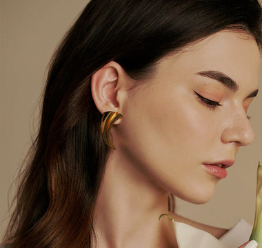 5 Essential Jewellery Pieces for a Minimalist Wardrobe