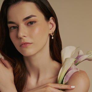 Noemie Studs Earrings with Pearl