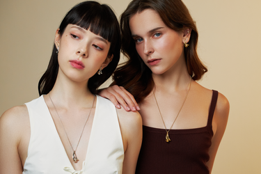 Mixing Metals: Can You Wear Gold and Silver Jewellery together?