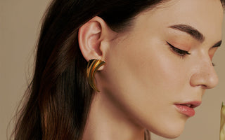 5 Essential Jewellery Pieces for a Minimalist Wardrobe