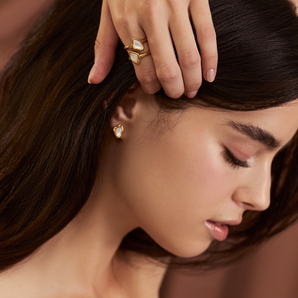 Gemma Stud Earrings with Mother of Pearl